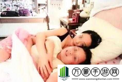 从后面抱妈妈脸突然一红